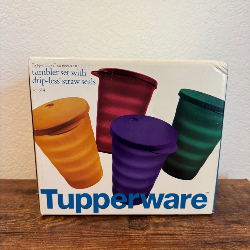 Tupperware Impressions Tumbler Set with Drip-less Straw Seals